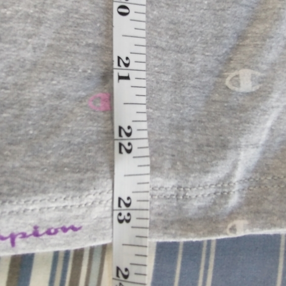 1X NWT CHAMPION Grey Logo Crop Top - Picture 11 of 16